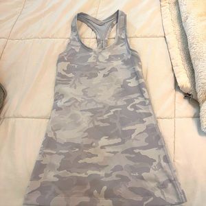 Lululemon tank top size 4